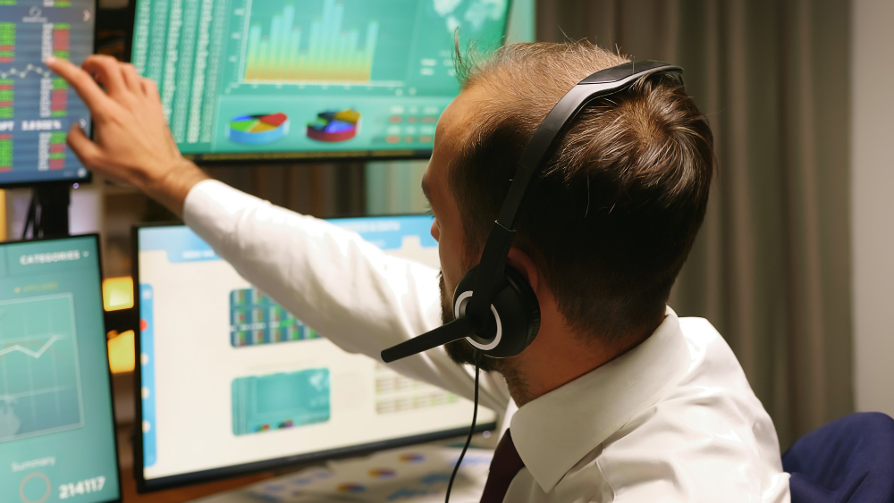 Quality Monitoring Quality Monitoring : comment industrialiser le contrôle qualité dans un centre de contact ?